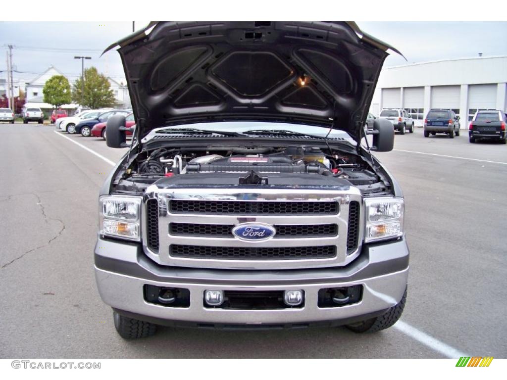 2005 F250 Super Duty Lariat Crew Cab 4x4 - Dark Shadow Grey Metallic / Medium Flint photo #22