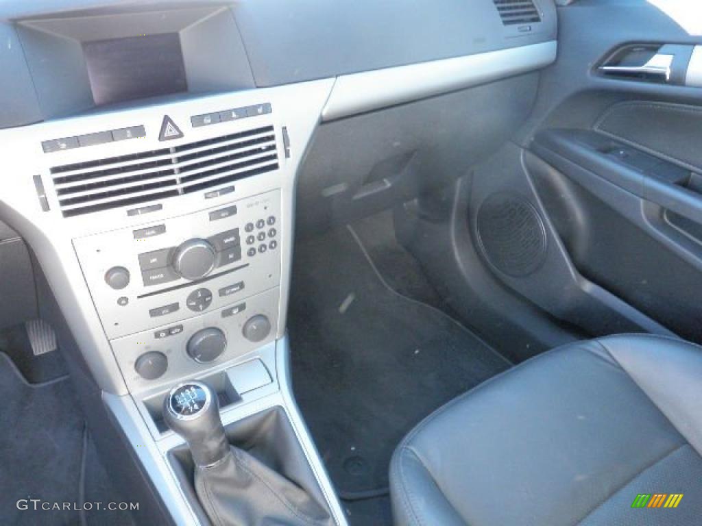 2008 Astra XR Coupe - Black Sapphire / Charcoal photo #17