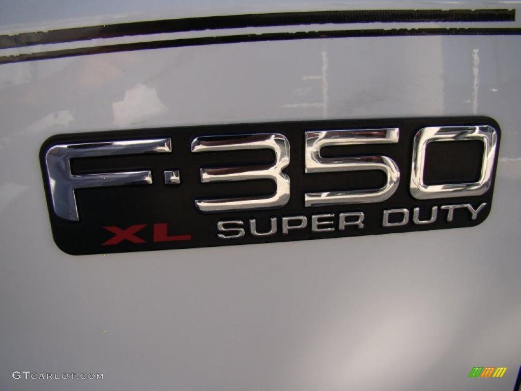 2004 Ford F350 Super Duty XL Crew Cab Dually Marks and Logos Photos