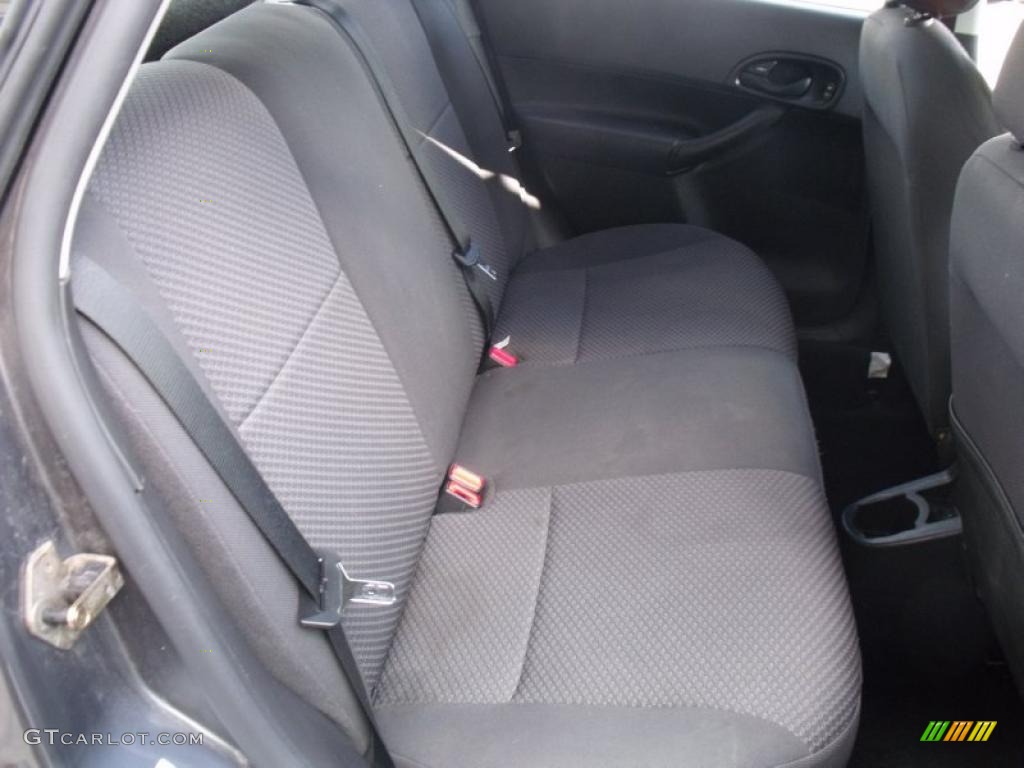 Dark Flint/Light Flint Interior 2005 Ford Focus ZX5 SE Hatchback Photo #39544402