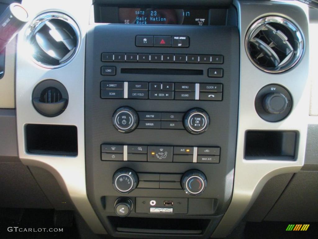 2010 F150 XLT SuperCrew - Pueblo Gold Metallic / Tan photo #9