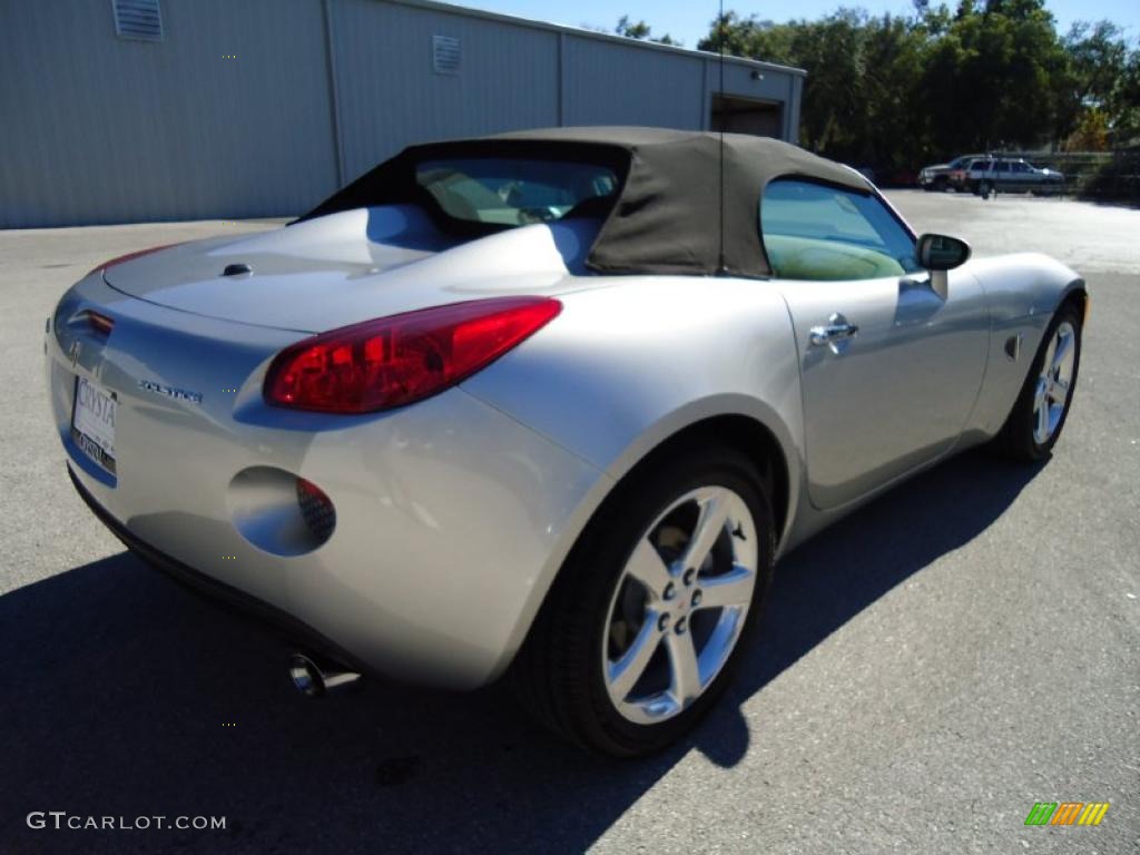 Cool Silver 2006 Pontiac Solstice Roadster Exterior Photo #39549706