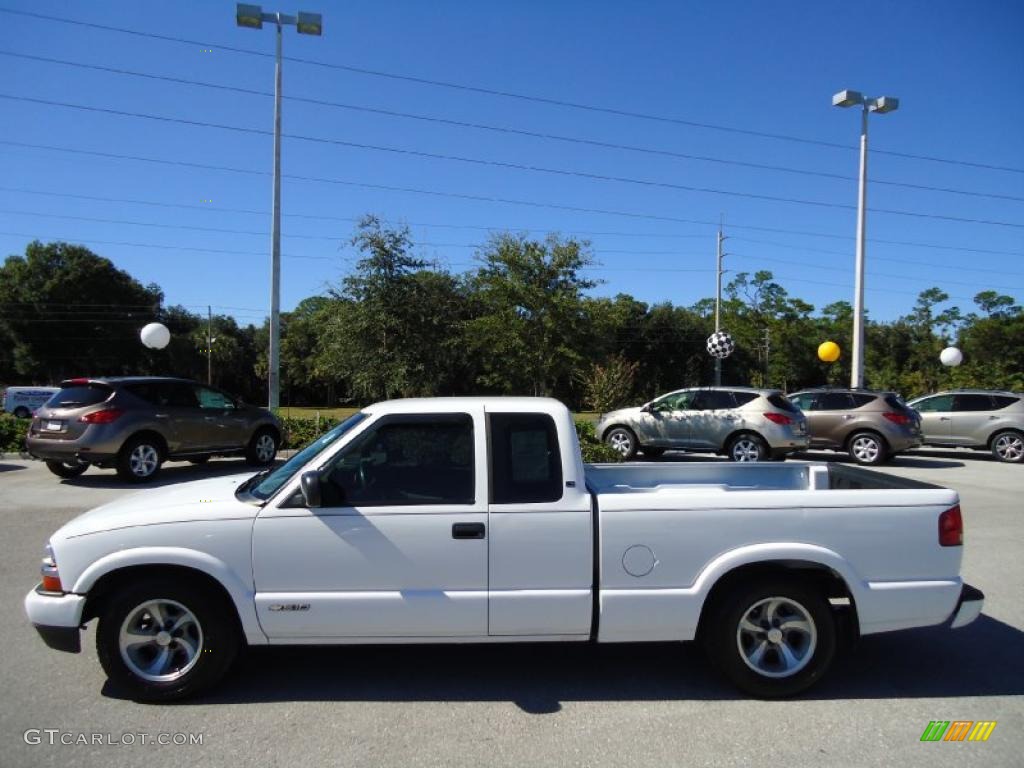 2003 S10 LS Extended Cab - Summit White / Medium Gray photo #2