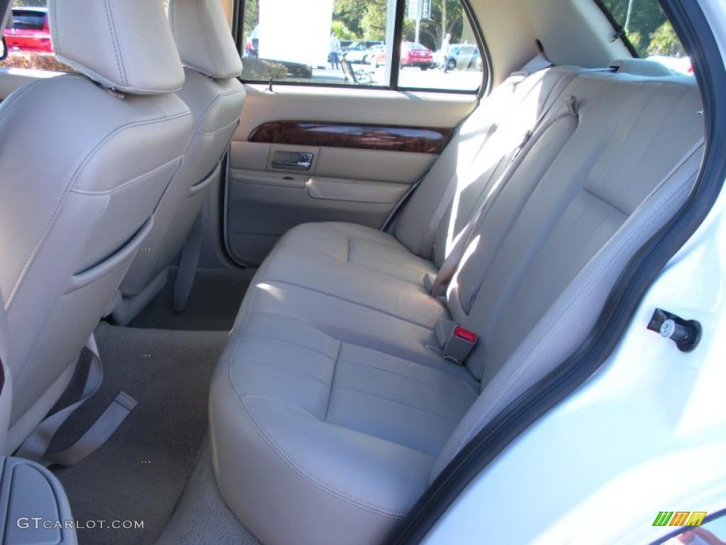 2006 Grand Marquis LS - Vibrant White / Medium Light Stone photo #13