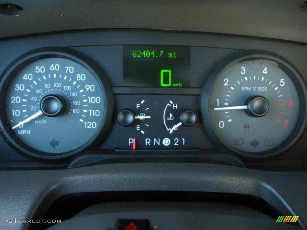 2006 Grand Marquis LS - Vibrant White / Medium Light Stone photo #19