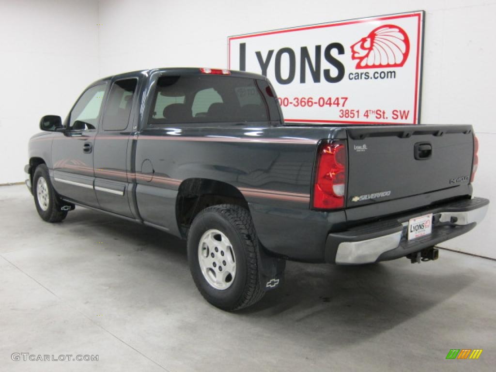 2004 Silverado 1500 LS Extended Cab - Dark Gray Metallic / Medium Gray photo #23