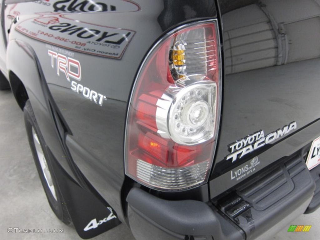 2010 Tacoma V6 SR5 TRD Sport Double Cab 4x4 - Black Sand Pearl / Graphite photo #4