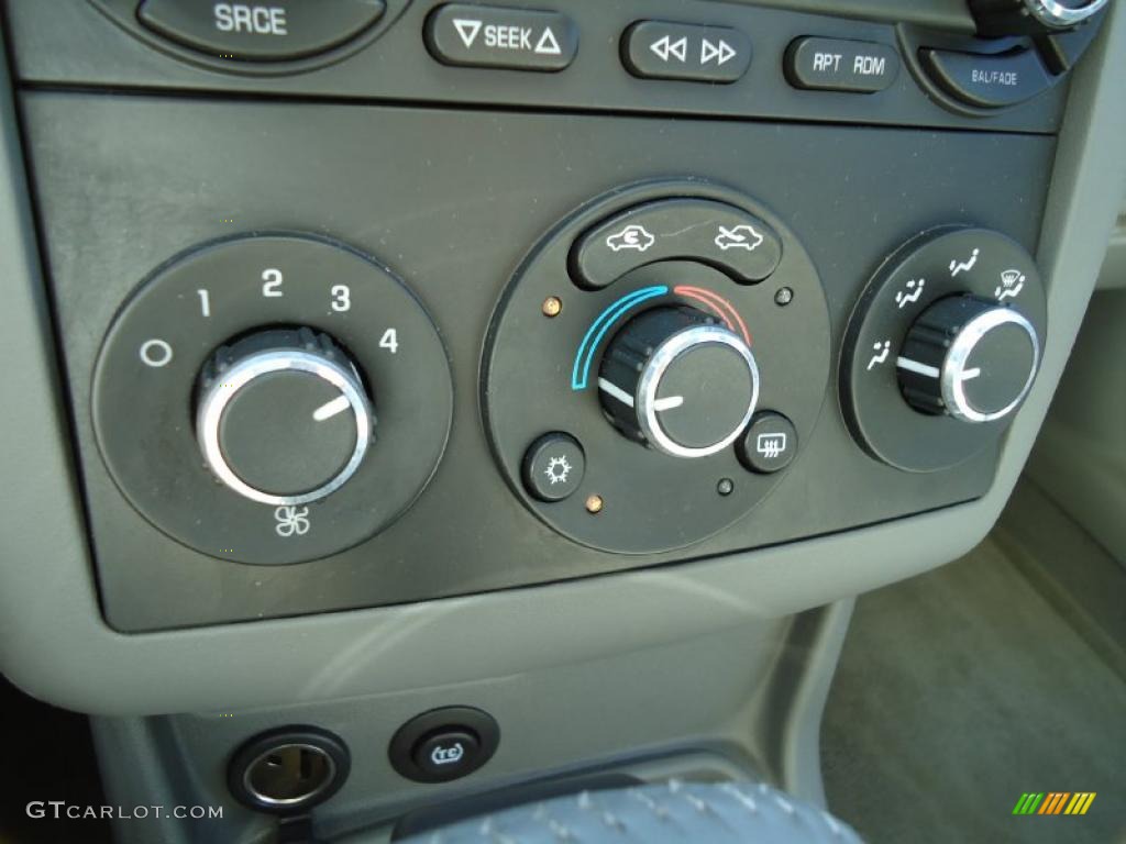 2007 Chevrolet Malibu LT V6 Sedan Controls Photos