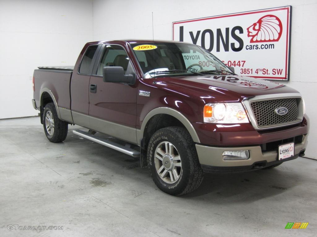 2005 F150 Lariat SuperCab 4x4 - Dark Toreador Red Metallic / Tan photo #22