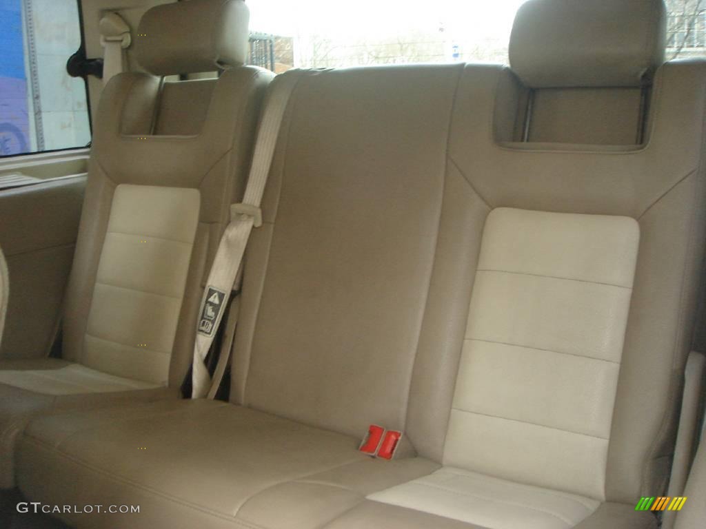 2003 Expedition Eddie Bauer 4x4 - Oxford White / Medium Parchment photo #9