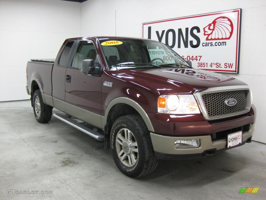 2005 F150 Lariat SuperCab 4x4 - Dark Toreador Red Metallic / Tan photo #38