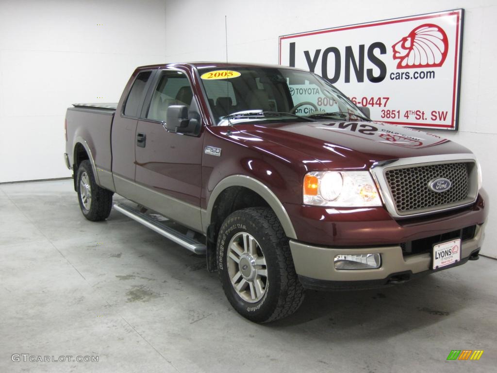 2005 F150 Lariat SuperCab 4x4 - Dark Toreador Red Metallic / Tan photo #39