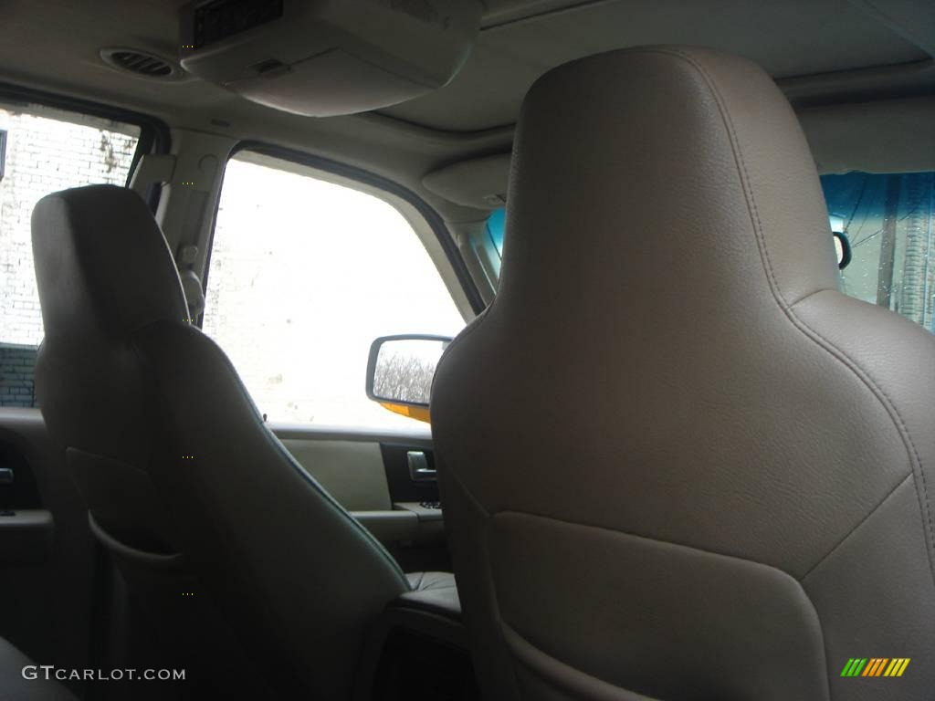 2003 Expedition Eddie Bauer 4x4 - Oxford White / Medium Parchment photo #10