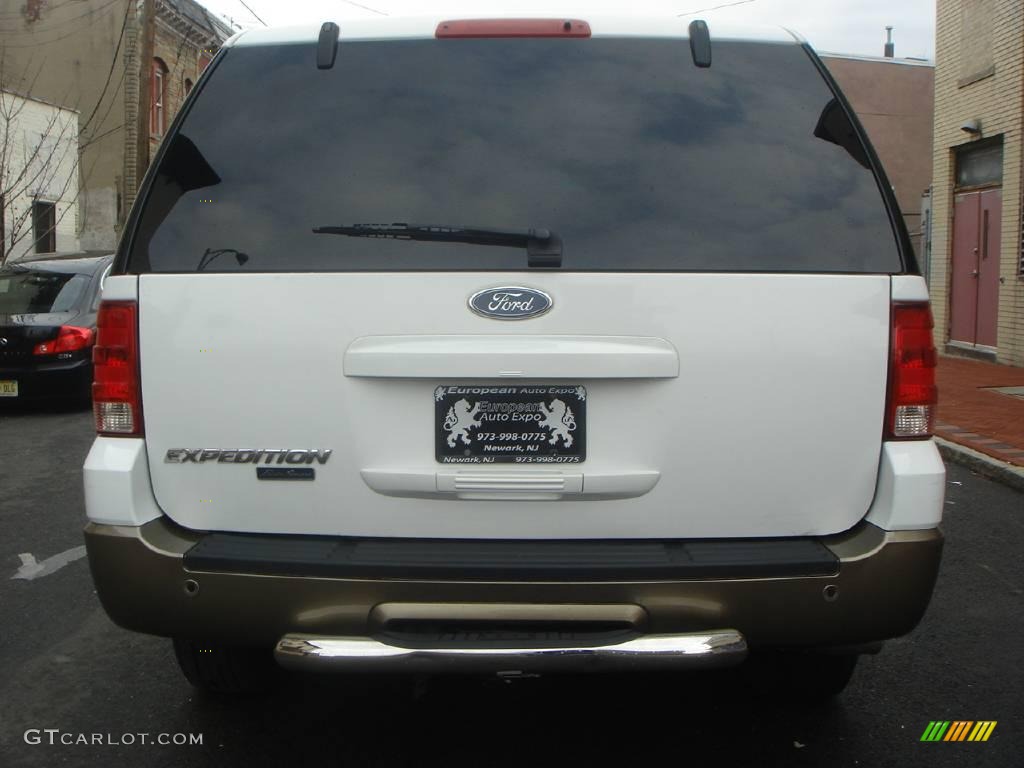 2003 Expedition Eddie Bauer 4x4 - Oxford White / Medium Parchment photo #14
