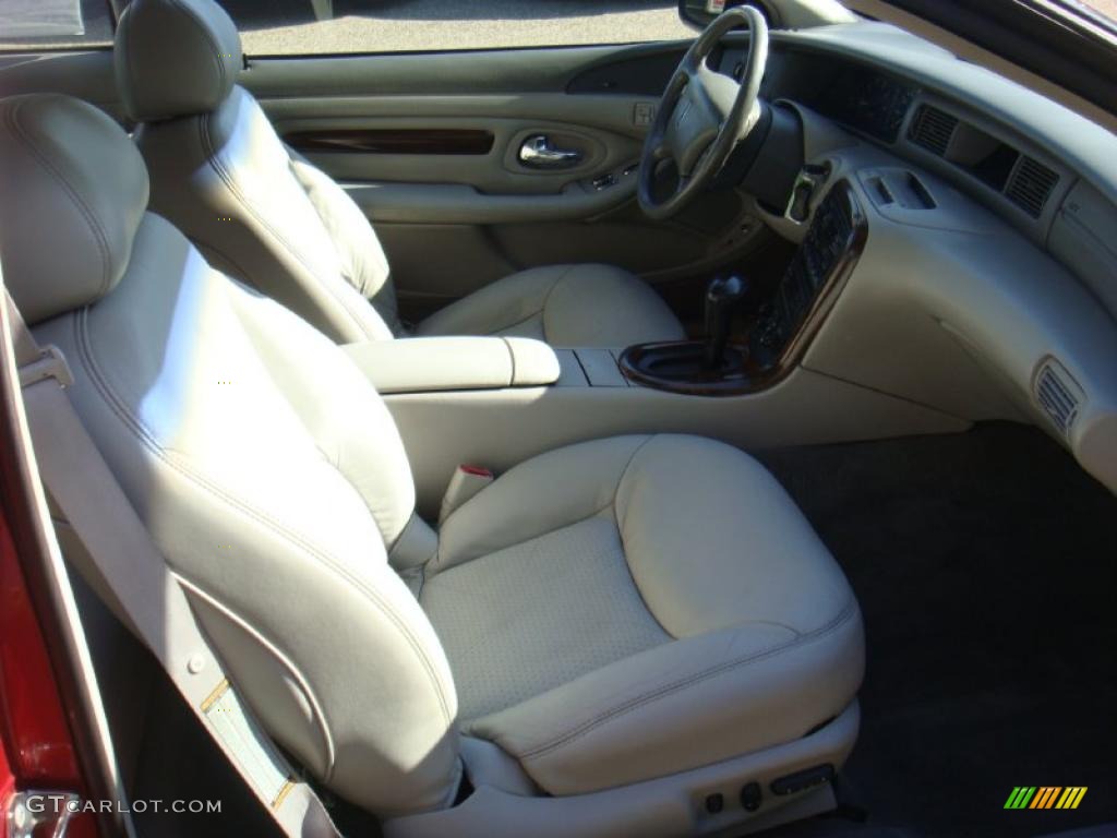 1997 Mark VIII LSC - Toreador Red Metallic / Light Graphite photo #10