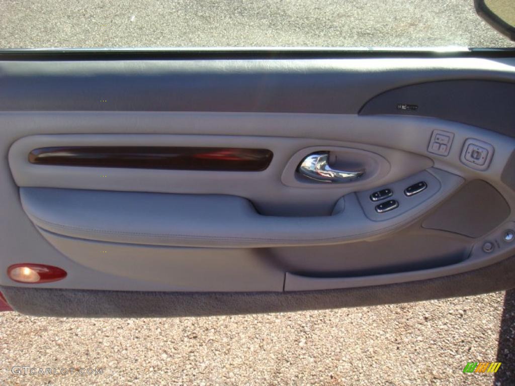 1997 Mark VIII LSC - Toreador Red Metallic / Light Graphite photo #13