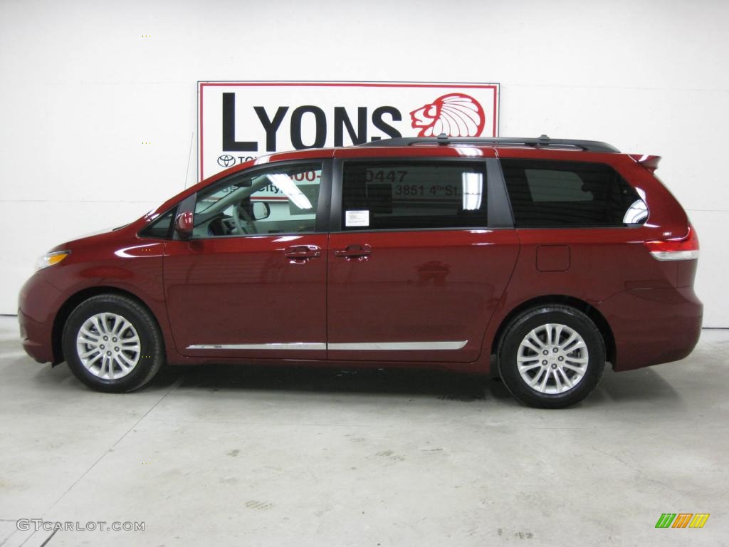 2011 Sienna XLE - Salsa Red Pearl / Light Gray photo #31