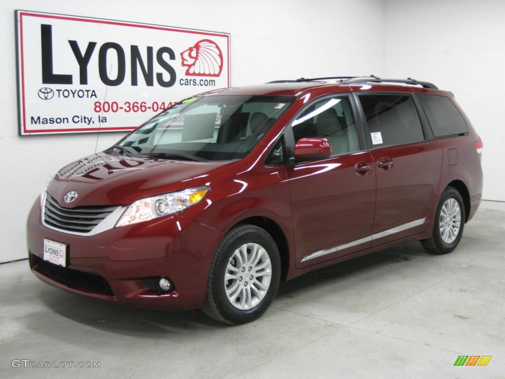 2011 Sienna XLE - Salsa Red Pearl / Light Gray photo #32