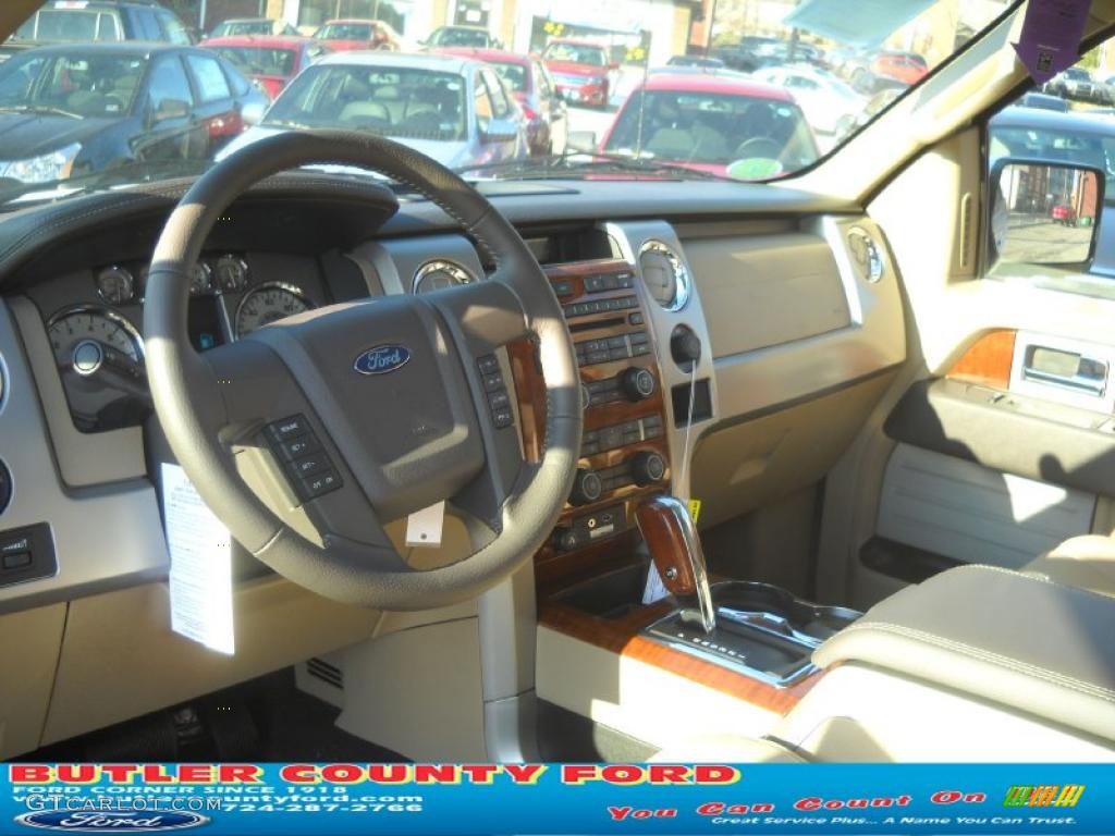 2010 F150 Lariat SuperCrew 4x4 - Oxford White / Tan photo #8