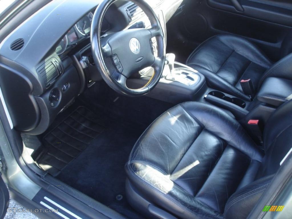 Black Interior 2003 Volkswagen Passat GLS Sedan Photo #39565380