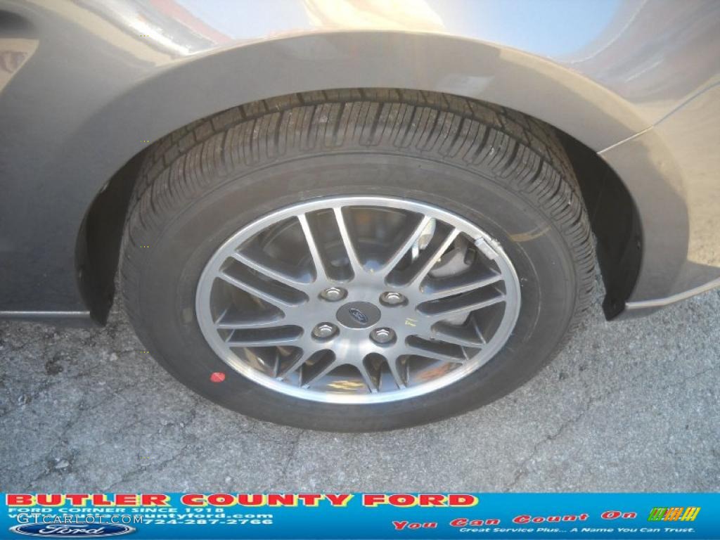 2011 Focus SE Sedan - Sterling Gray Metallic / Charcoal Black photo #15