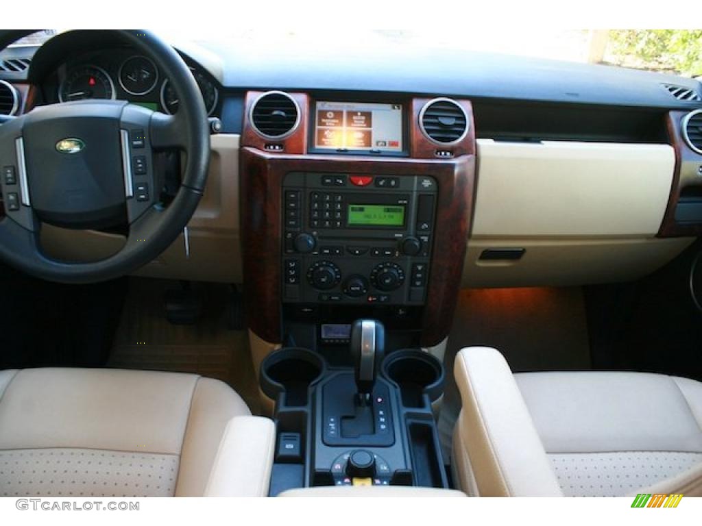 2005 Land Rover LR3 V8 HSE Alpaca Beige Dashboard Photo #39569263