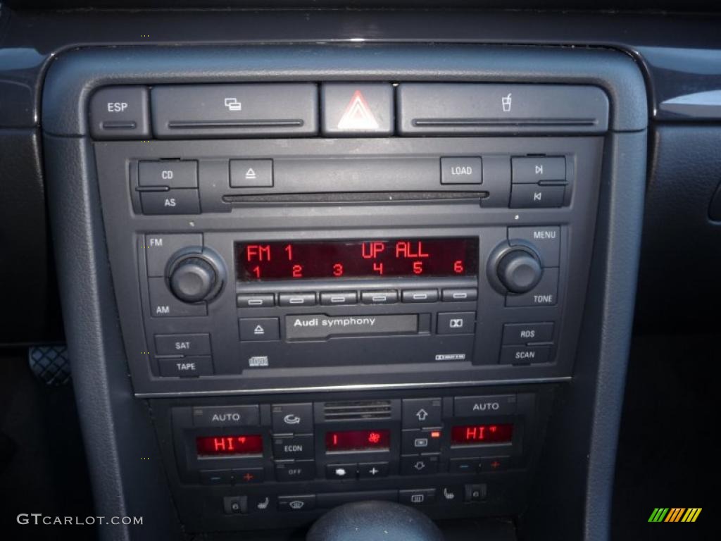 2004 Audi A4 1.8T quattro Avant Controls Photo #39570827