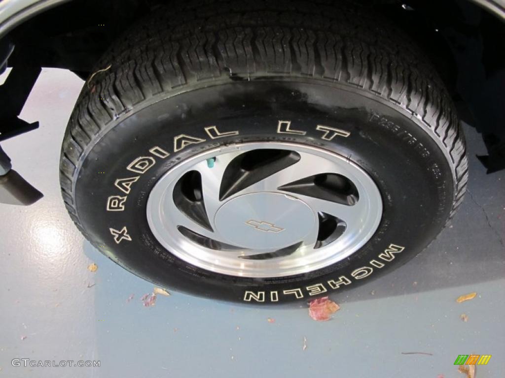 1998 Chevrolet Blazer LS 4x4 Wheel Photo #39570895