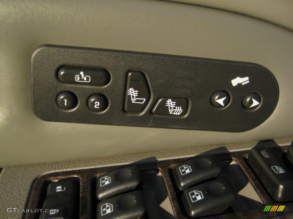 2004 Yukon XL Denali AWD - Silver Birch Metallic / Sandstone photo #23