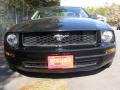 Black - Mustang V6 Coupe Photo No. 2