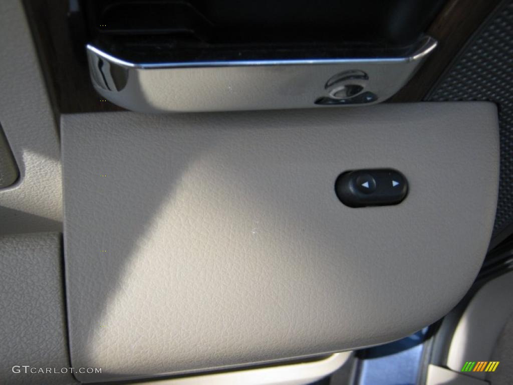 2004 F150 Lariat SuperCrew - True Blue Metallic / Tan photo #16