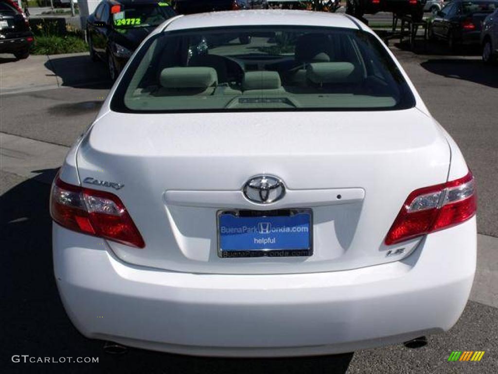 2009 Camry LE V6 - Super White / Bisque photo #6