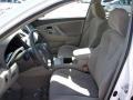 2009 Super White Toyota Camry LE V6  photo #18