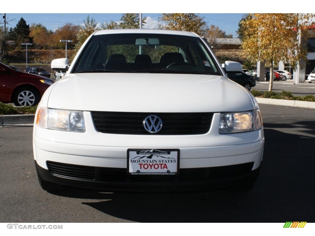 2000 Passat GLS 1.8T Sedan - Candy White / Black photo #6