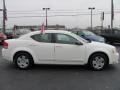 Stone White - Avenger SXT Photo No. 19