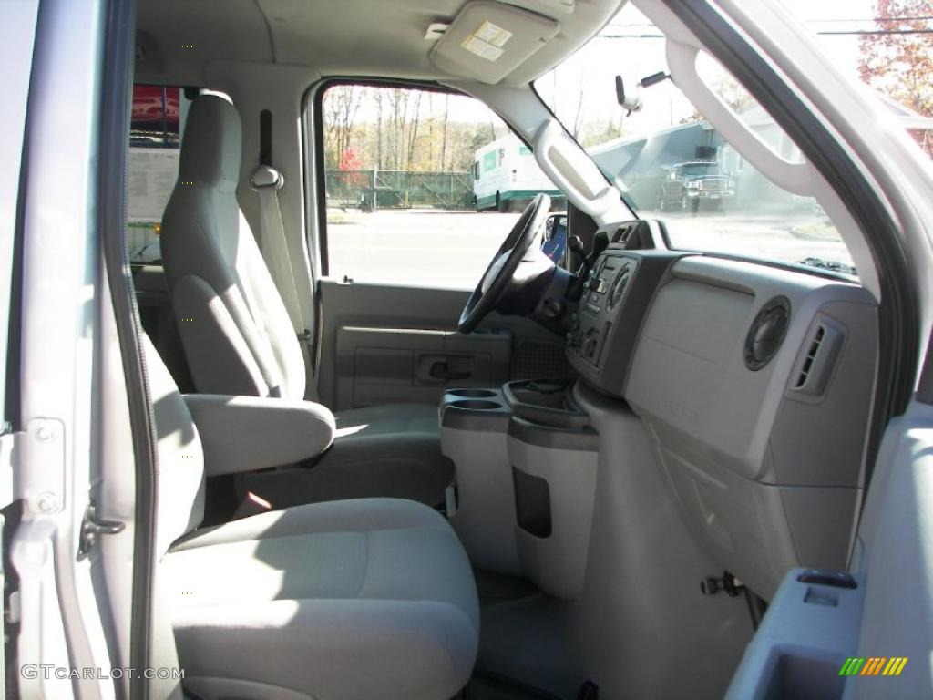 2010 E Series Van E350 XLT Passenger Extended - Ingot Silver Metallic / Medium Flint photo #15