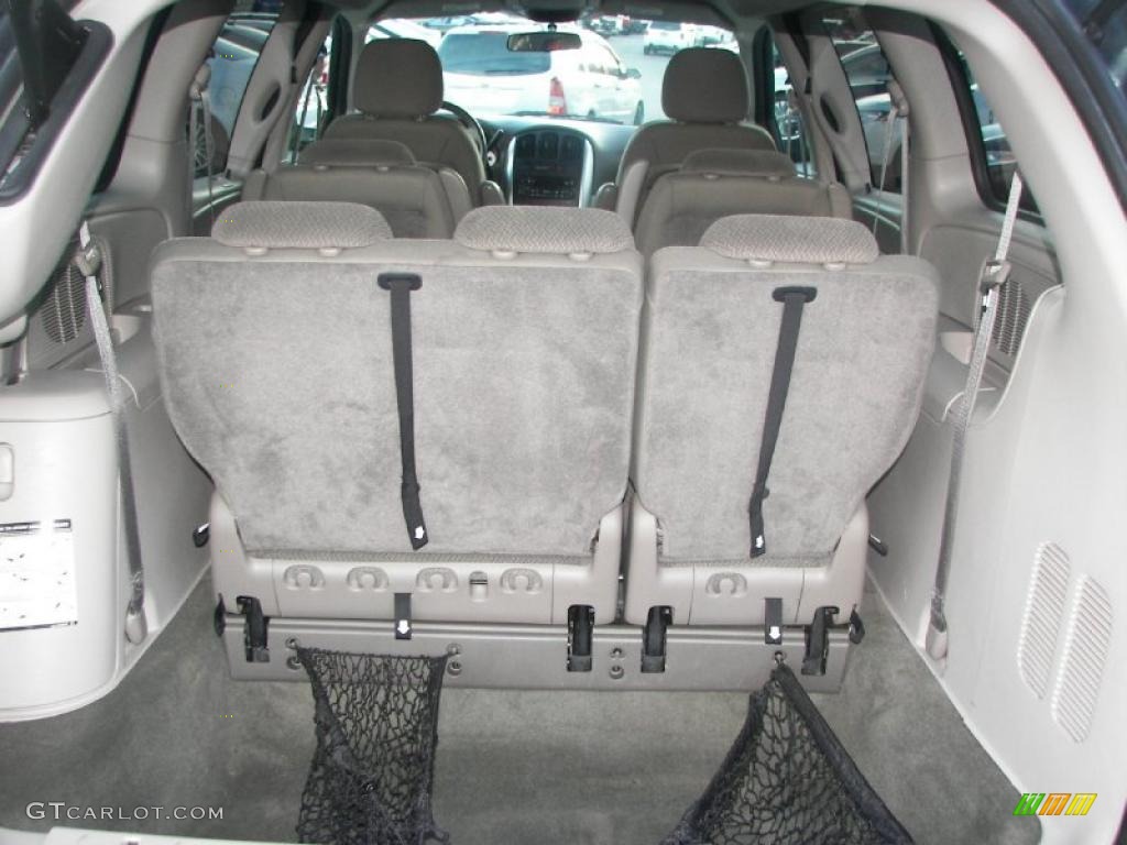 2006 Chrysler Town & Country Touring Trunk Photo #39580313