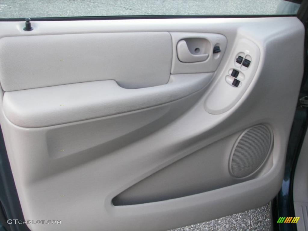 2006 Chrysler Town & Country Touring Dark Khaki/Light Graystone Door Panel Photo #39580437
