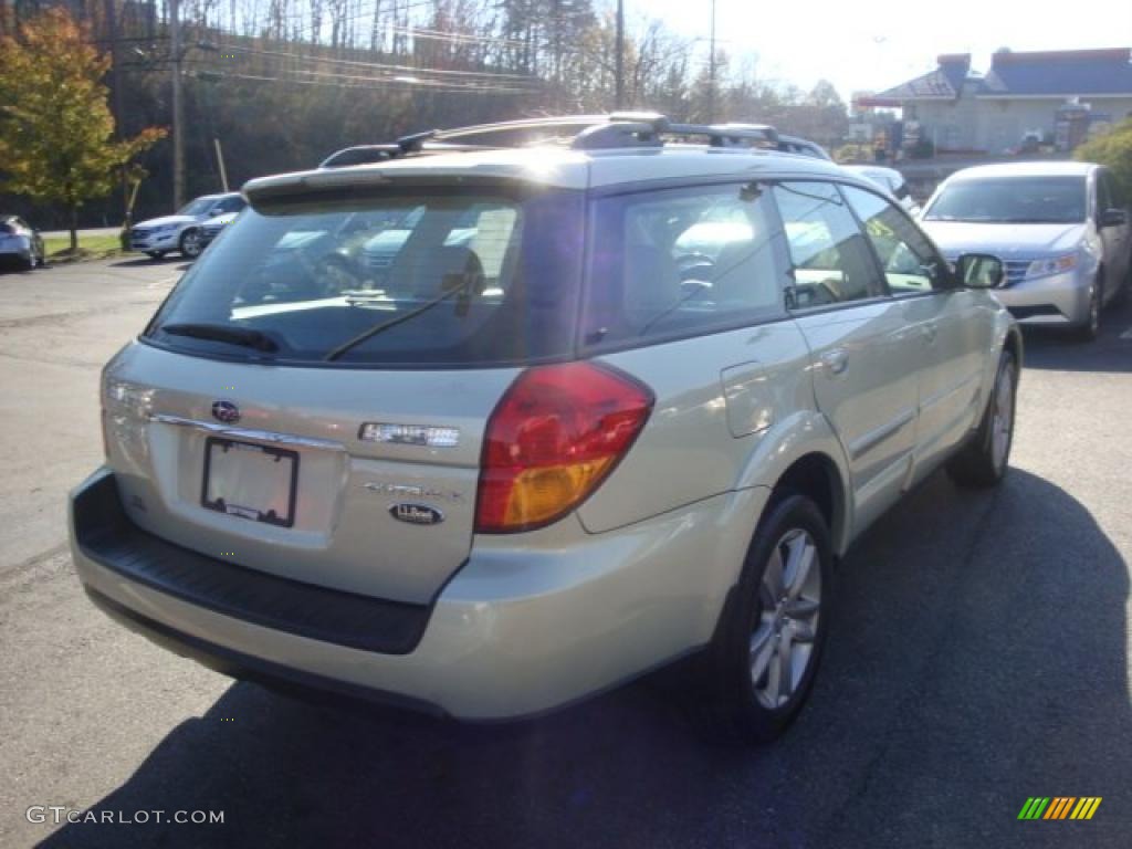 2006 Outback 3.0 R L.L.Bean Edition Wagon - Champagne Gold Opalescent / Taupe photo #4