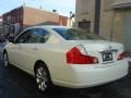 Ivory Pearl - M 35x Sedan Photo No. 3