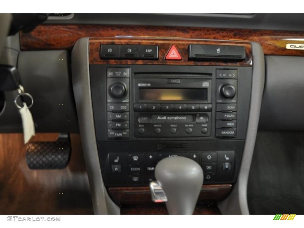 2001 Audi A4 2.8 quattro Sedan Controls Photo #39584529