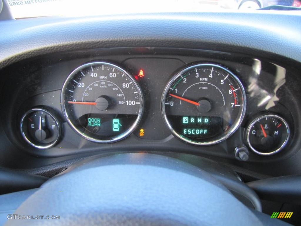 2011 Jeep Wrangler Call of Duty: Black Ops Edition 4x4 Gauges Photo #39586801