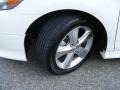 Super White - Camry SE Photo No. 28