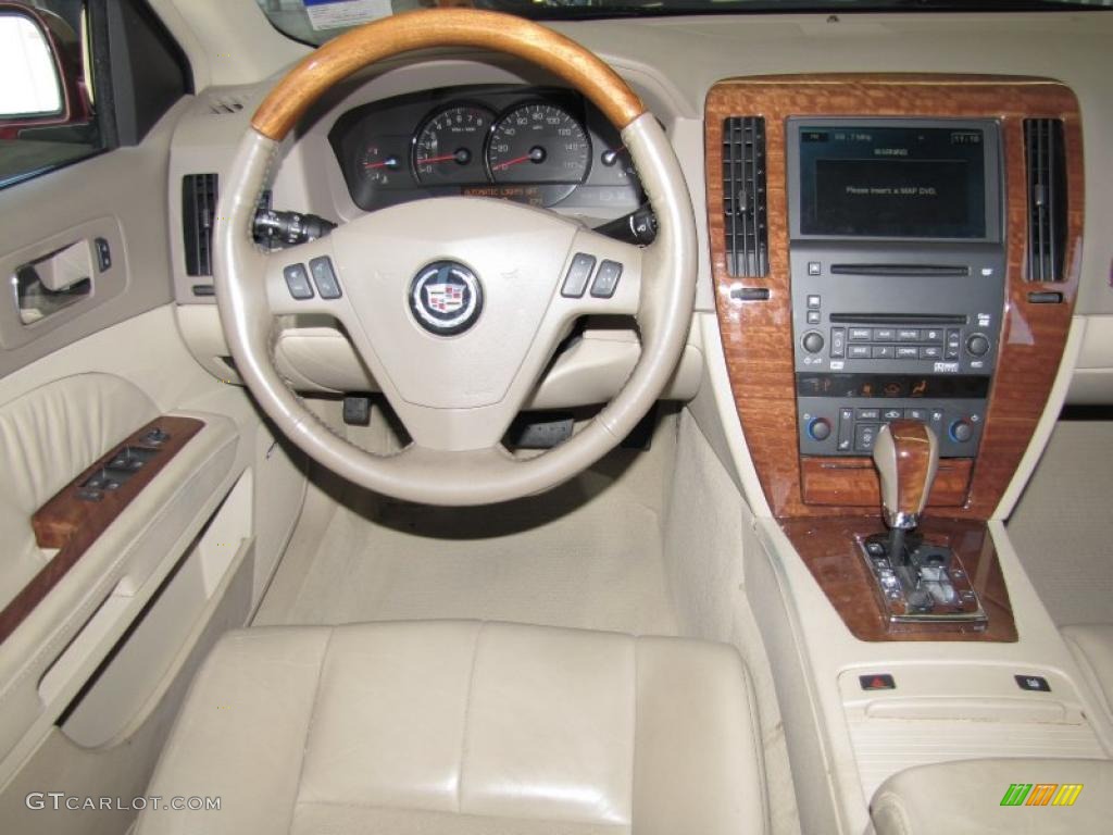 2005 Cadillac STS V8 Controls Photo #39589053