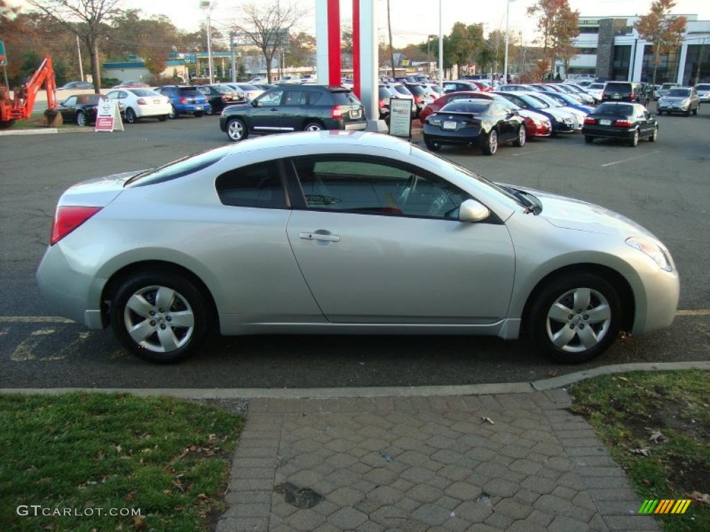 2008 Altima 2.5 S Coupe - Radiant Silver Metallic / Charcoal photo #5