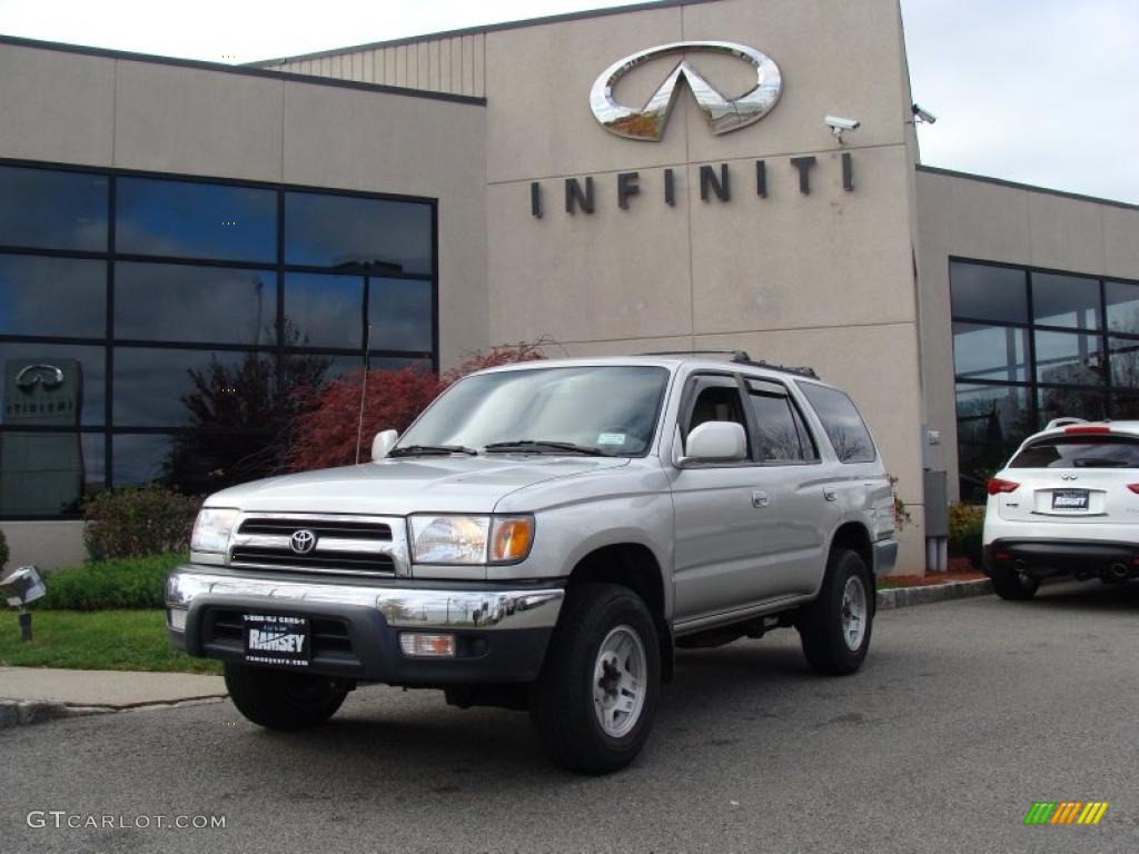 2000 4Runner SR5 - Millennium Silver Metallic / Gray photo #1