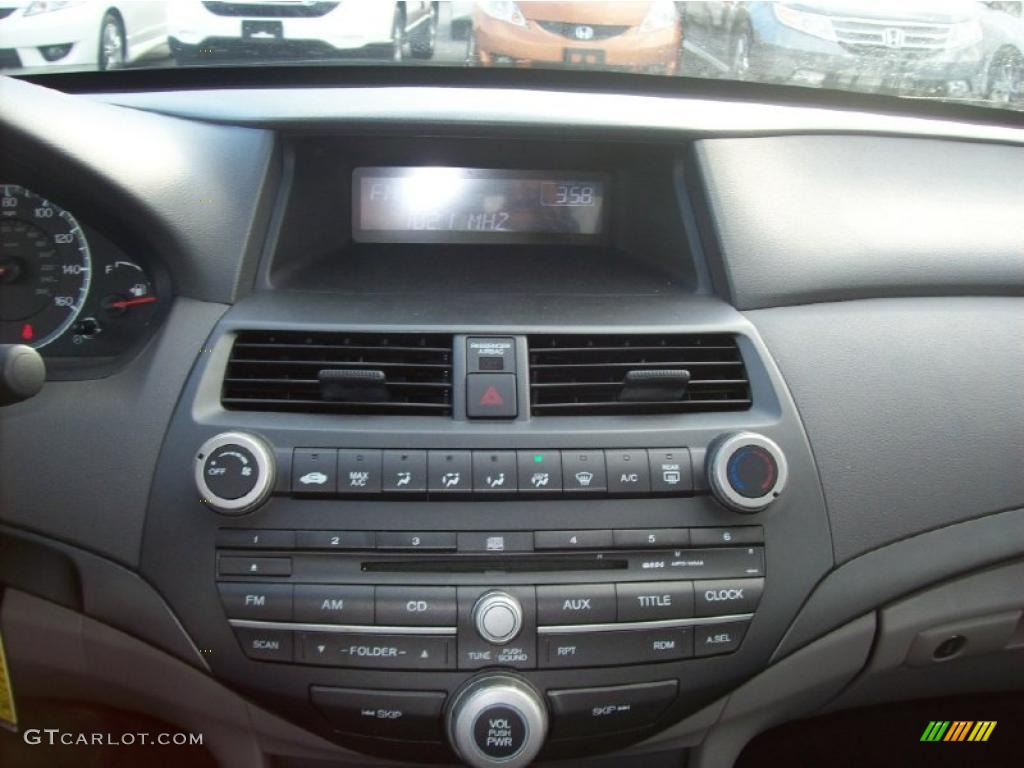 2009 Honda Accord LX Sedan Controls Photo #39591854