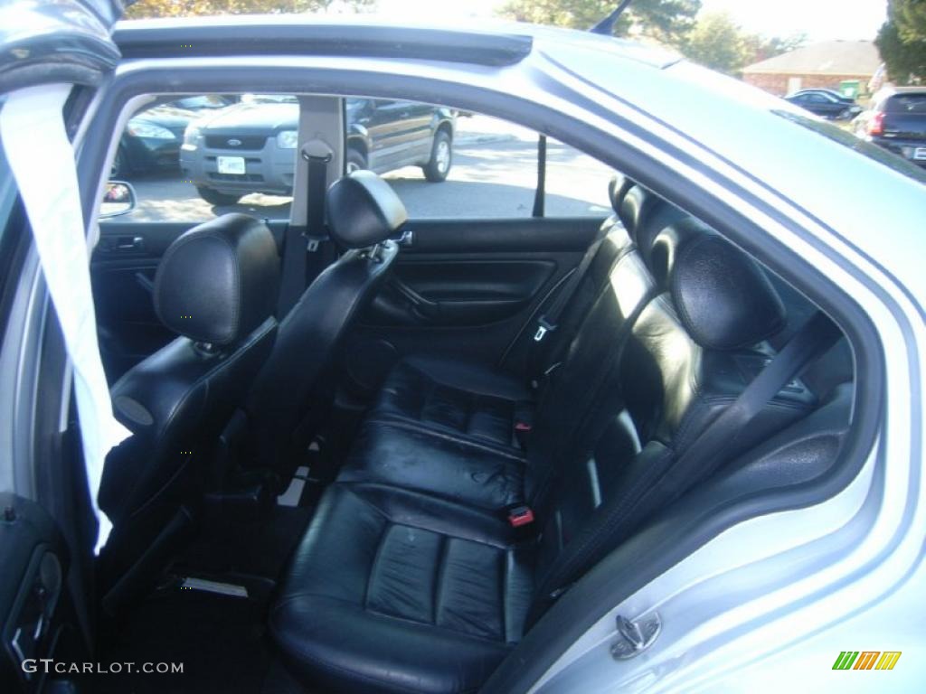 Grey Interior 2004 Volkswagen Jetta Gls Sedan Photo