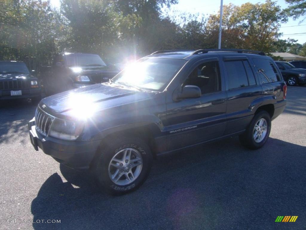 Patriot Blue Pearl Jeep Grand Cherokee