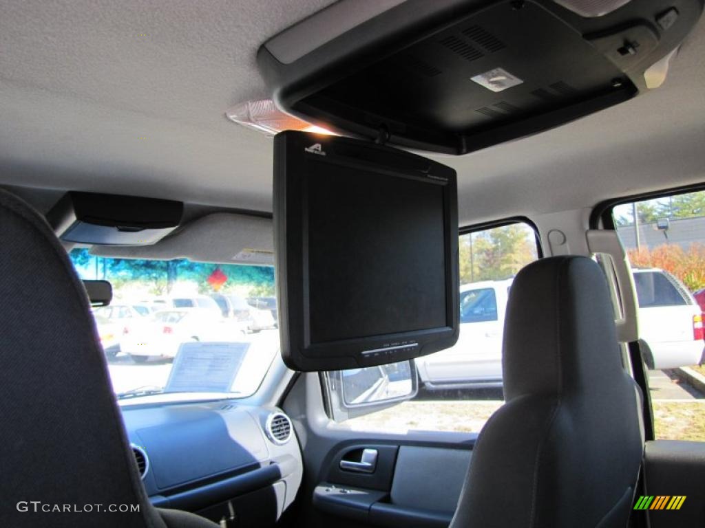 2003 Expedition XLT - Silver Birch Metallic / Flint Grey photo #8